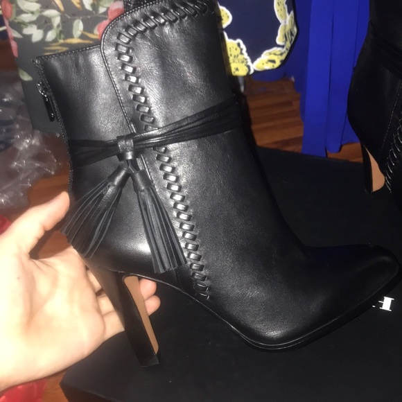 Footwear - Picture 2 of 4